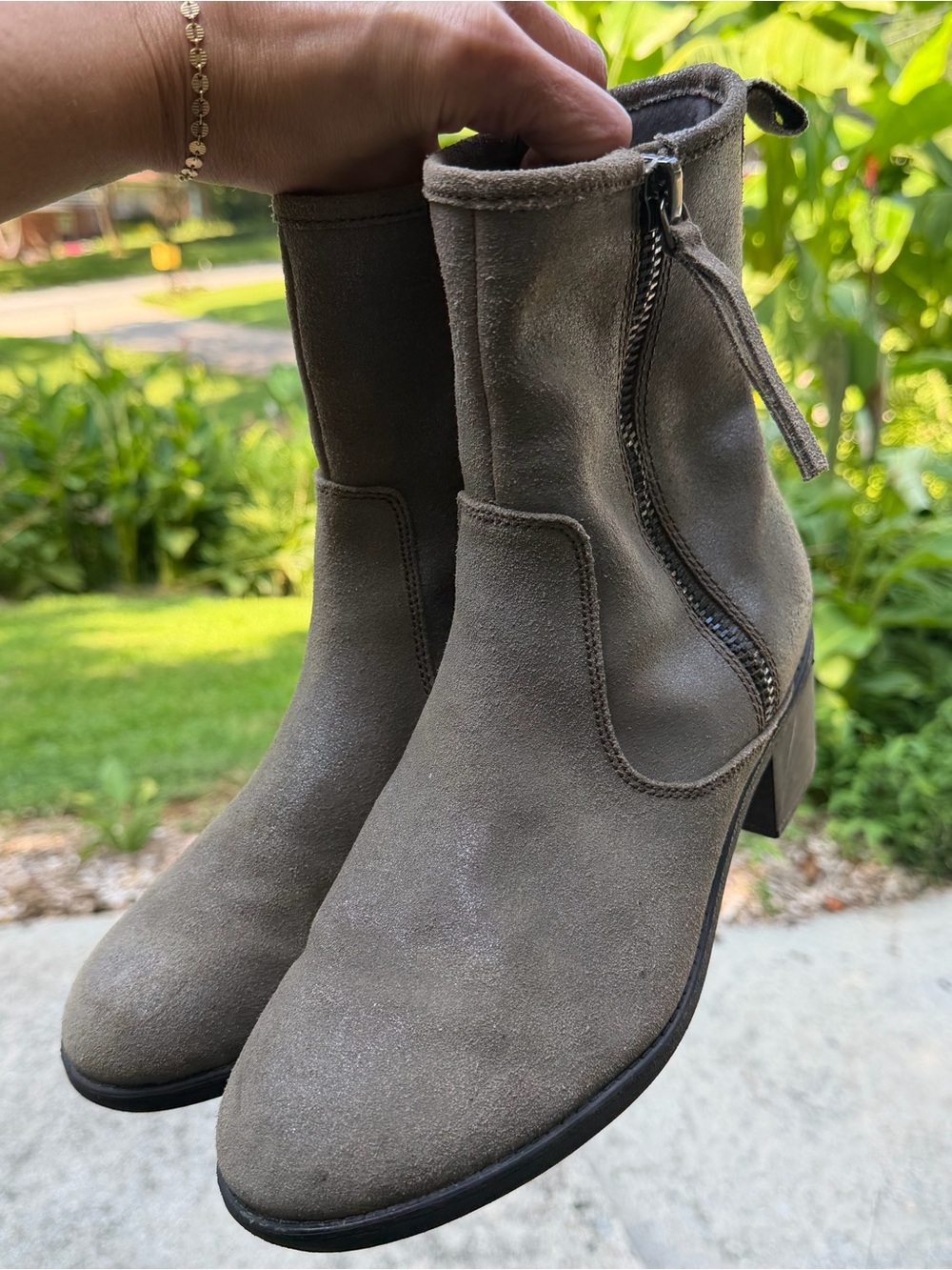 CLARKS Nevella Devon Zip Ankle Women's Metallic Leather Booties Shoes - Size 10